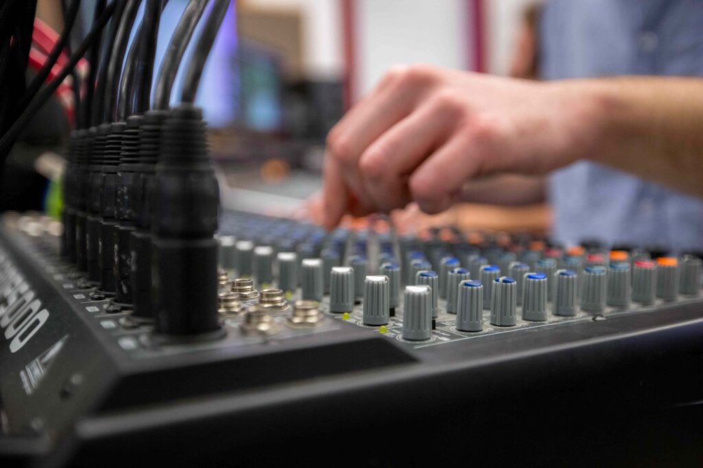 Engineering Manager or Tech Lead: Choosing Your Path